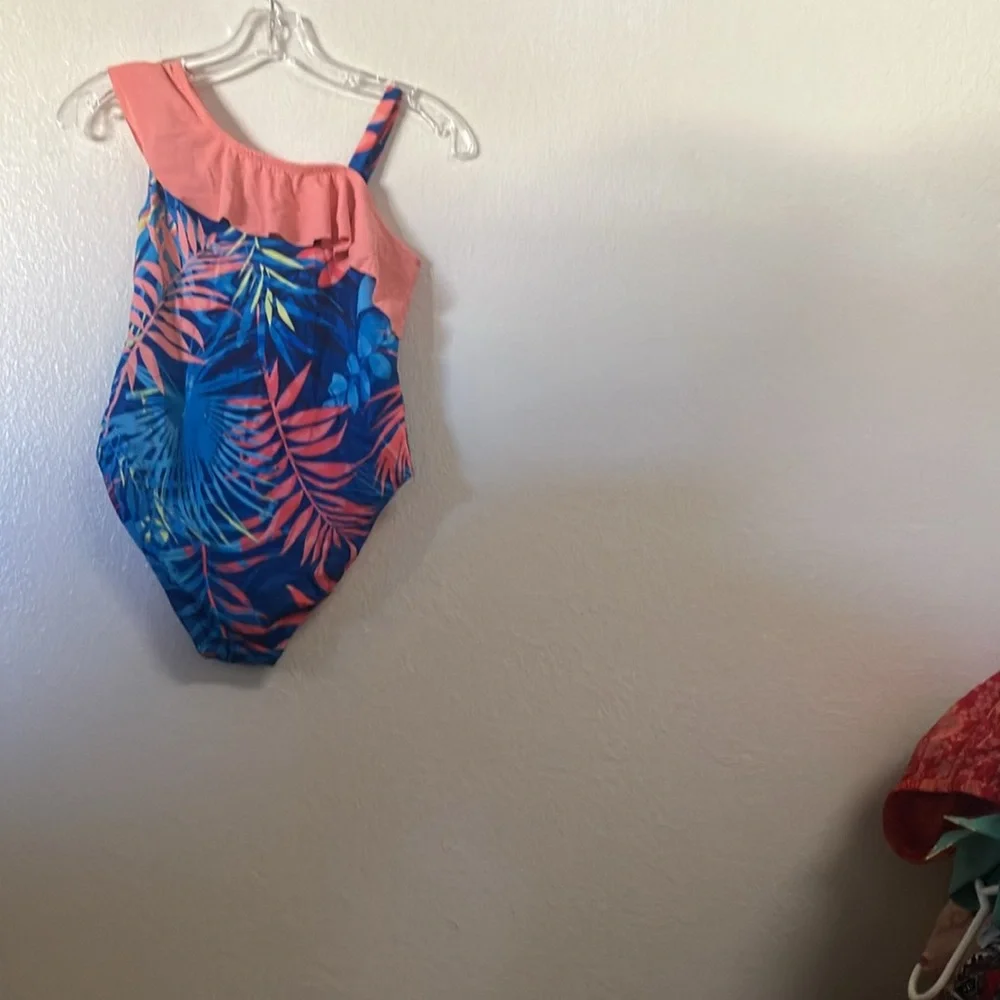 FINAL MARKDOWN Girls peyton & Parker swimsuit large